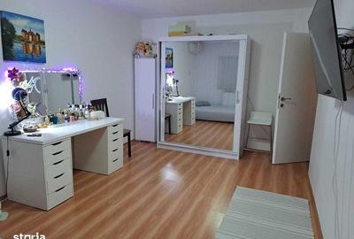 Apartament cu 2 camere decomandat în Micro 16 - 4