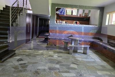 Casă individuală cu 4 camere cu Canalizare în Apărătorii Patriei - 3