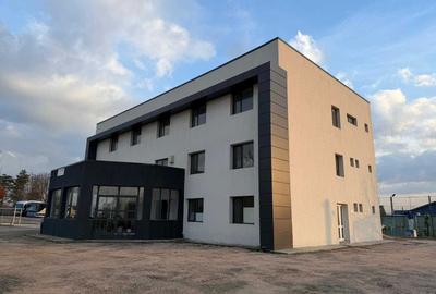 Spațiu comercial, de 760 mp, în Central - 2