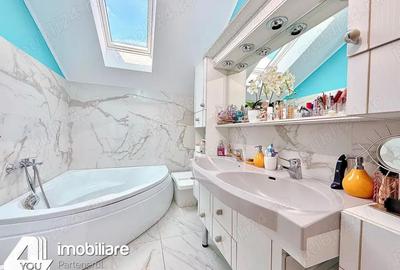 Casă cu 4 camere cu Teren 750 Mp în Grădiște