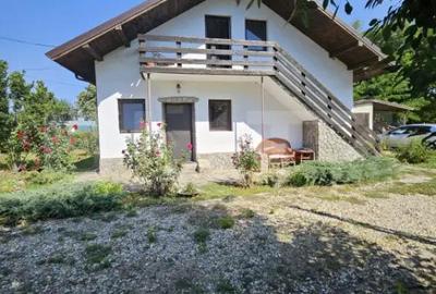 Casă cu 4 camere cu Teren 4435 Mp în Central - 9