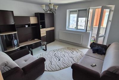 Apartament cu 2 camere decomandat în Micro 19