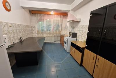 Casa / Vila P+1+M/ de inchiriat / 232 mp / Ultracentral - 23
