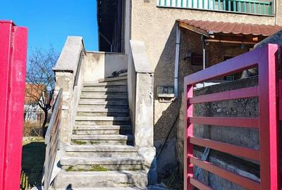 Casă cu 2 camere cu Teren 300 Mp în Petros - 1