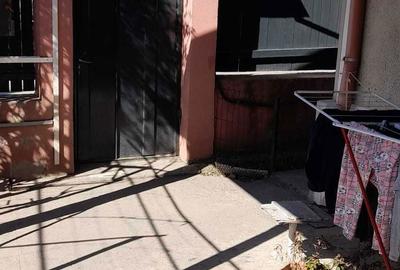 Casă cu 3 camere decomandat în Exterior Vest - 2