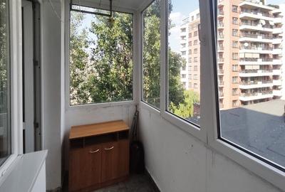 Apartament 3 camere, decomandat – 1 min de metrou Ștefan cel Mare - 7
