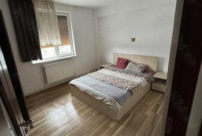 Apartament cu 3 camere semidecomandat în Central - 3