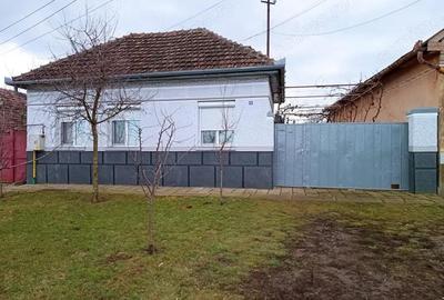Casă cu 4 camere cu Teren 525 Mp în Nădlac - 2