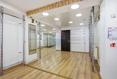 Spațiu comercial, de 140 mp, în Ultracentral - 3