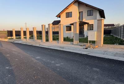 Casă cu 4 camere în Central - 6