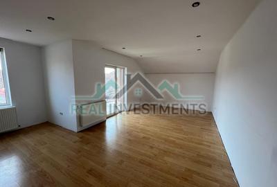 Casă cu 5 camere cu Teren 392 Mp în Intim - 3