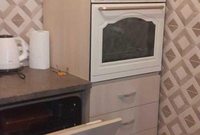 Casă cu 3 camere semidecomandat cu Canalizare în Central - 4