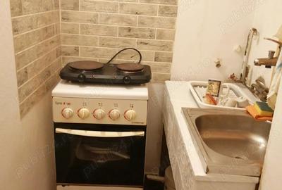 Inchiriez garsoniera, Re?i?a, Tineretului , Bl 1 - 1