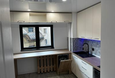 Apartament 4 camere | Piata Unirii | Stradal | Vedere Mixta | Renovat Complet - 4