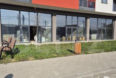 Spatiu comercial de inchiriat 65mp cu vitrina stradala - 1