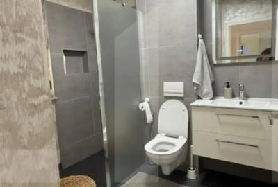 Casă cu 5 camere cu Teren 798 Mp în Central - 3