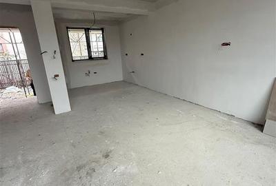 Casă cu 5 camere cu Canalizare în Central - 6