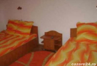 Apartament cu 3 camere în Central - 1