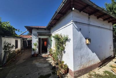 Casă individuală cu 2 camere cu Canalizare în Central - 3