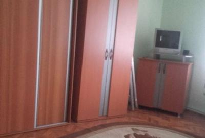 Casă individuală cu 3 camere cu Canalizare în Unirea - 4