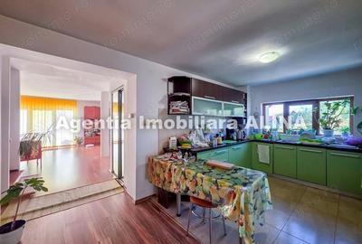 Casă cu 4 camere în Vulcan - 14