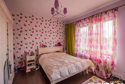 Rezidenta in eleganta prezentare, mobilata si utilata, 800 mp teren, Sanpetru, Brasov - 9