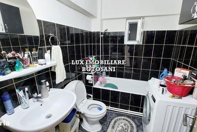 Apartament cu 4 camere decomandat în Central - 1