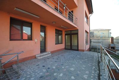 Casa cu o arhitectura deosebita si teren generos in zona Mehala - 31