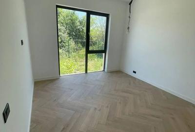 Casă cu 4 camere în Tamași - 12