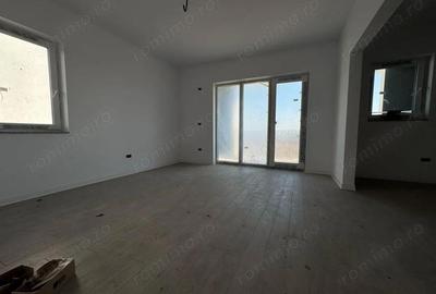 Apartament cu 2 camere decomandat în Giroc - 2