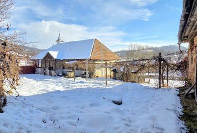 Casă cu 5 camere cu Teren 1200 Mp în Dragu - 2