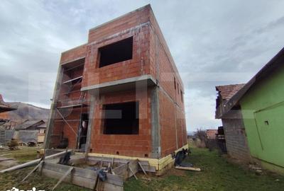 Casă cu 5 camere cu Teren 2790 Mp în Ighiu - 7