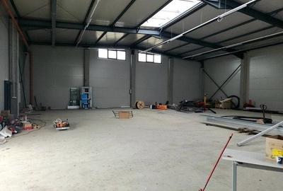 Spațiu industrial, de 595 mp, în Central - 8