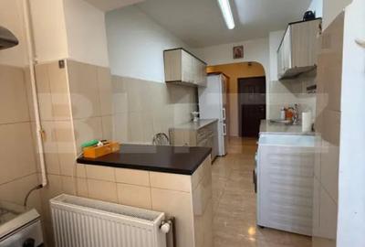 Apartament cu 2 camere semidecomandat în Micro 6 - 13