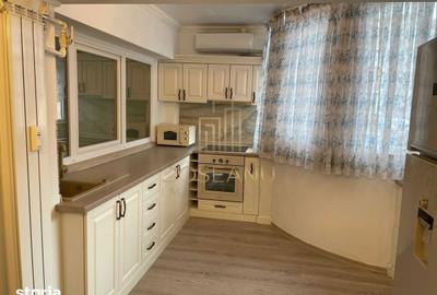 Apartament cu 4 camere decomandat în Decebal