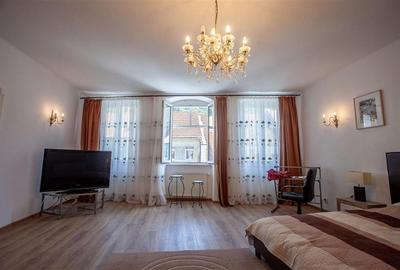 Apartament cu 3 camere semidecomandat, mobilat în Centrul Istoric - 2