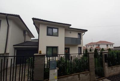 Proprietar - vând 1/2 duplex cu garaj - 1