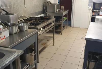 Spațiu comercial, de 210 mp, în Central - 9