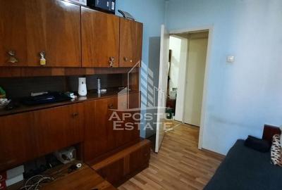 Apartament cu 3 camere, decomandat, etajul 1, zona Sagului - 3