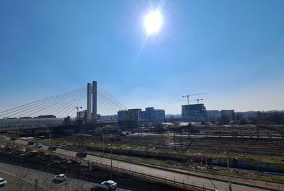 Apartament cu 3 camere semidecomandat în Basarab - 1