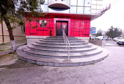 Spațiu comercial, de 150 mp, în Central - 7