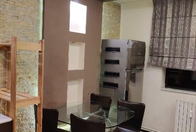 Apartament cu 3 camere decomandat în Central - 1