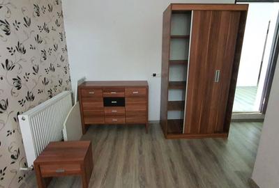 Casă cu 10 camere cu Teren 958 Mp în Central - 1