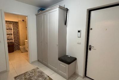 Apartament cu 2 camere decomandat, mobilat în Central