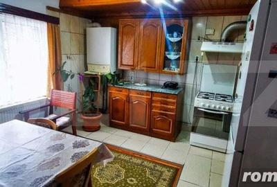 Casă cu 15 camere cu Teren 1000 Mp în Central