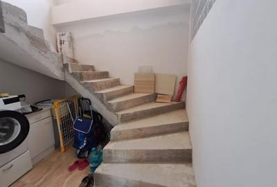 Casă individuală cu 4 camere cu Canalizare în Central - 19