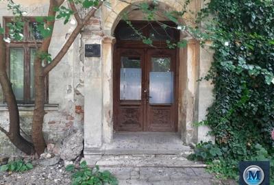 Casa cu 2 camere de vanzare, zona Buna Vestire, 77 mp #15991 - 1