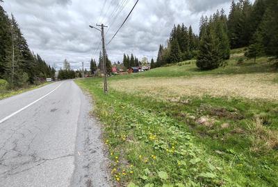 Teren de 10238 mp, în Central - 4