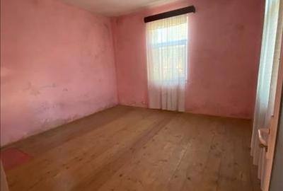 Casă cu 3 camere cu Canalizare în Central - 5