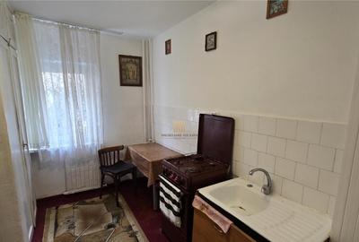 Apartament cu 3 camere semidecomandat în Central - 3